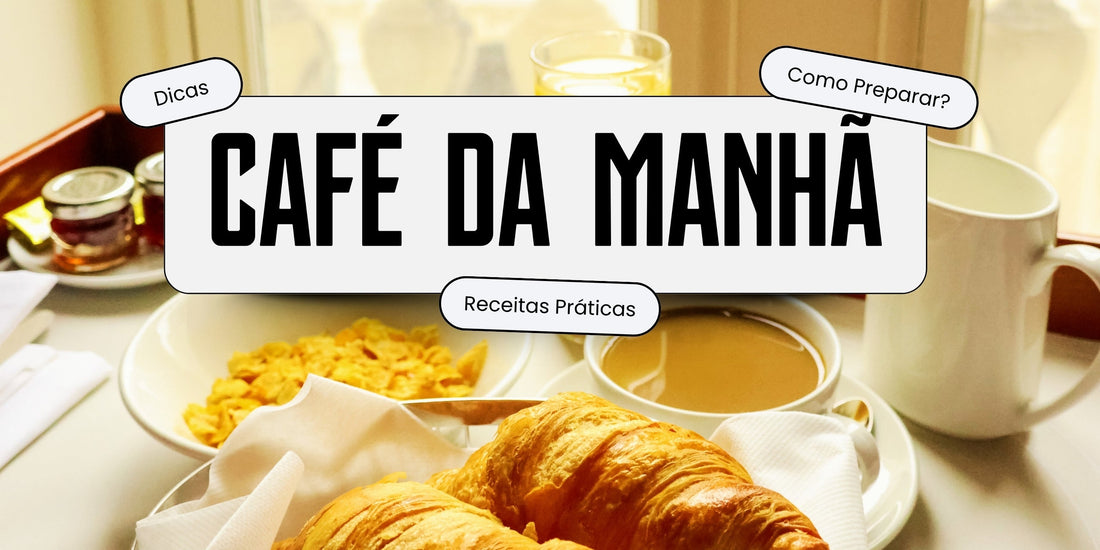 Mesa de café da manhã especial com croissants, ovos mexidos, xícara de café com leite e suco de laranja