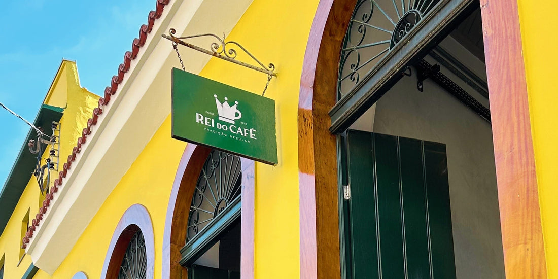 Fachada da loja Rei do Café no Centro Histórico de Santos, torrefação tradicional fundada em 1912