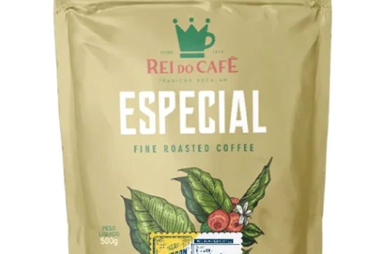 imagem de uma embalagem dourada de café especial em alusão ao título do artigo: Pontuação de cafés especiais