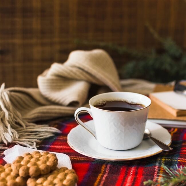 imagem de uma xícara com café em alusão aos grãos de café para o inverno